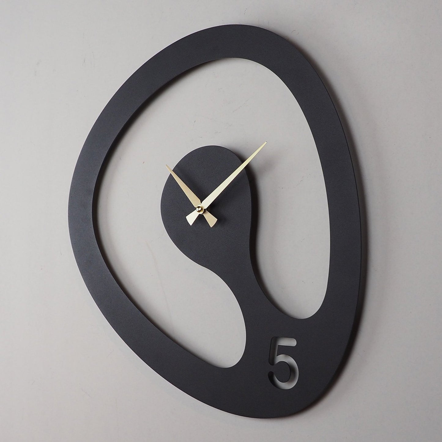 Amorph Metal Wall Clock - APS104 - Artepera